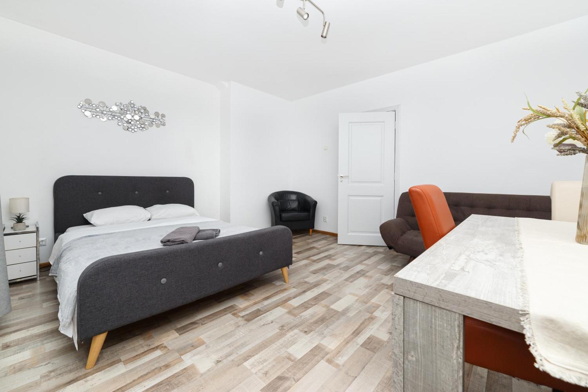 Color Apartments Blanari Street Βουκουρέστι Εξωτερικό φωτογραφία