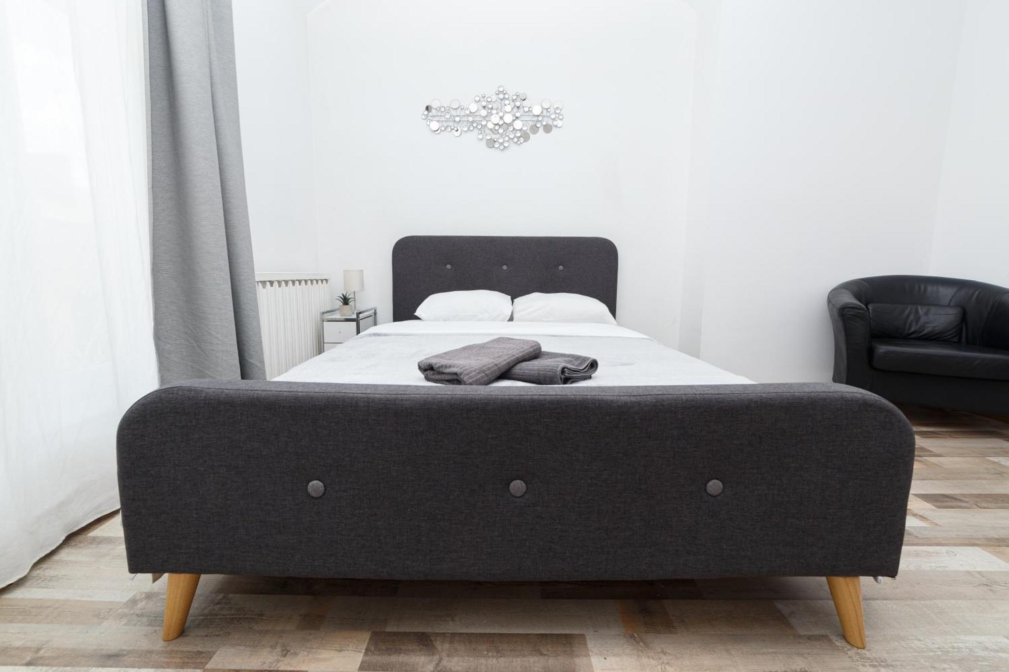 Color Apartments Blanari Street Βουκουρέστι Εξωτερικό φωτογραφία
