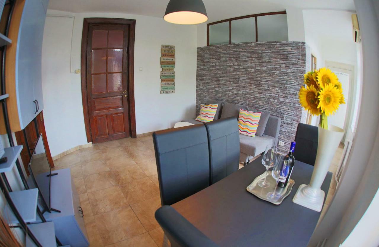 Color Apartments Blanari Street Βουκουρέστι Εξωτερικό φωτογραφία